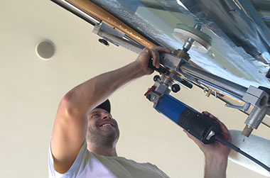 vetrox, glaskratzer entfernen, glasreparatur, verkratztes glas, glasschutz, esg, vsg, isolierglas, glasoberfläche, float, brandschutzglas