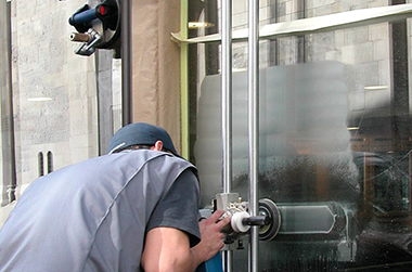 vetrox, glaskratzer entfernen, glasreparatur, verkratztes glas, glasschutz, esg, vsg, isolierglas, glasoberfläche, float, brandschutzglas